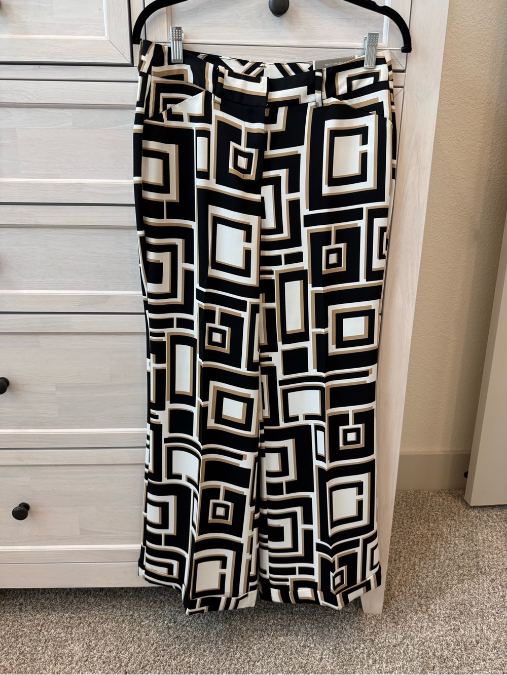 Chicos Size 0 Geometric Wide-Leg Pants (Fits like a 4)
